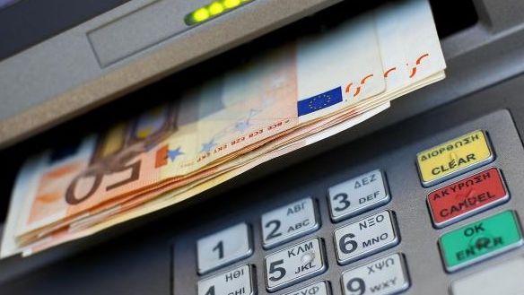 Anunț bombă de la ministrul de Finanțe. Românii scapă de propririle pe conturi!