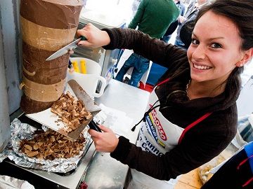 Kebabul de ciocolată, desertul care face furori. Cum se prepară