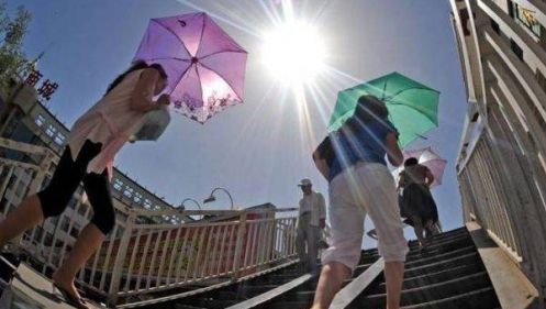 Atenţionare meteo - cod galben de caniculă: luni, 37 de grade. Zilele următoare, România fierbe!
