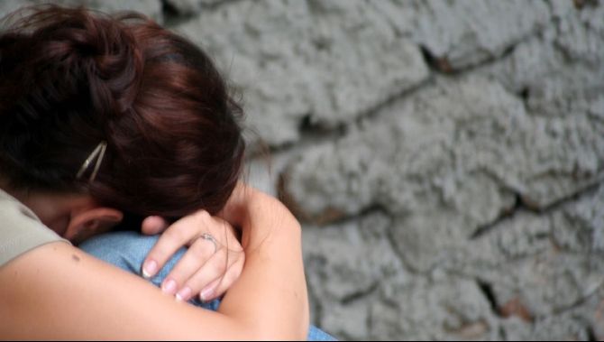 Liderii AUR se dezic de bărbații care ar fi violat o adolescentă