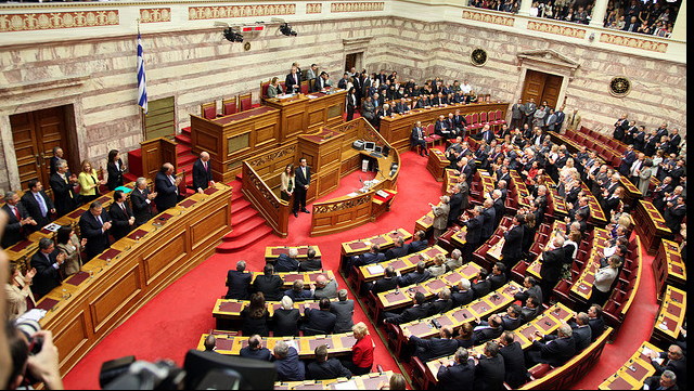 Parlamentul Greciei a aprobat măsurile economice convenite cu Eurogrup