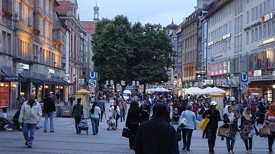 Românii, SCLAVI în Germania. Povestea dramatică a unui tânăr plecat la muncă în Munchen   