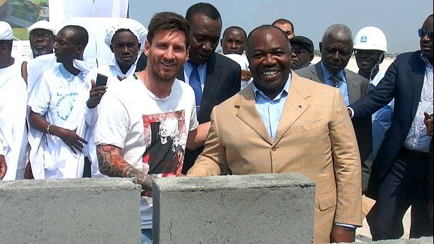 Lionel Messi îşi vinde pe 3,75 milioane de dolari "pielea groasă" de pumă argentiniană