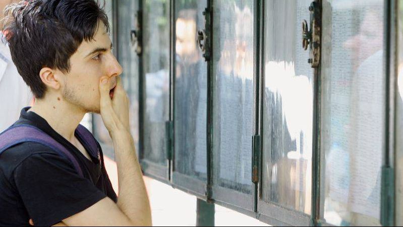 Rezultate finale Bac 2015: Liceele în care niciun elev nu a promovat ar putea fi desfiinţate