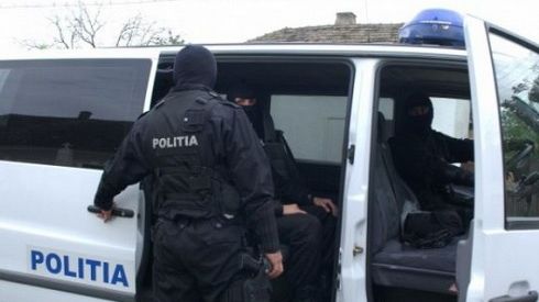 Percheziții în Mehedinți și Arad pentru evaziune și spălare de bani. Prejudiciu enorm 