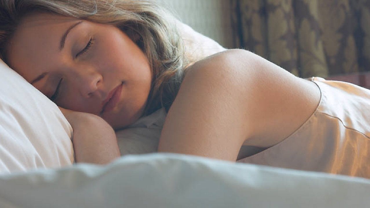 Descoperirea teribilă a unei femei. Ce îi făcea soțul, noaptea, după ce o adormea cu somnifere
