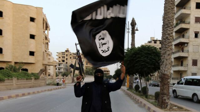 Statul Islamic a detonat camioane cu explozibili în două sate din Siria