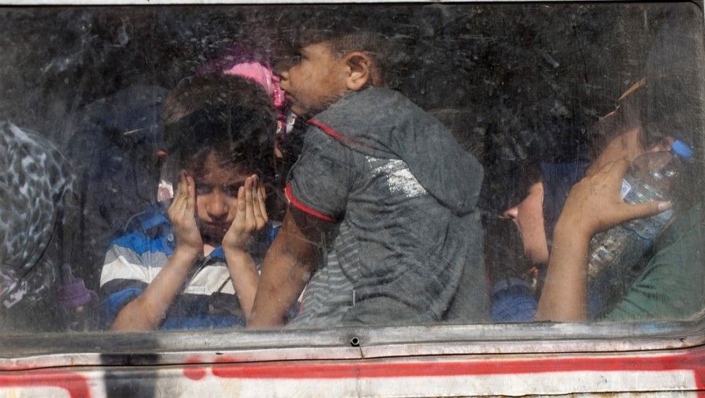 Transport halucinant în Ungaria: Zeci de extracomunitari, duși într-un vagon cu ușile blocate