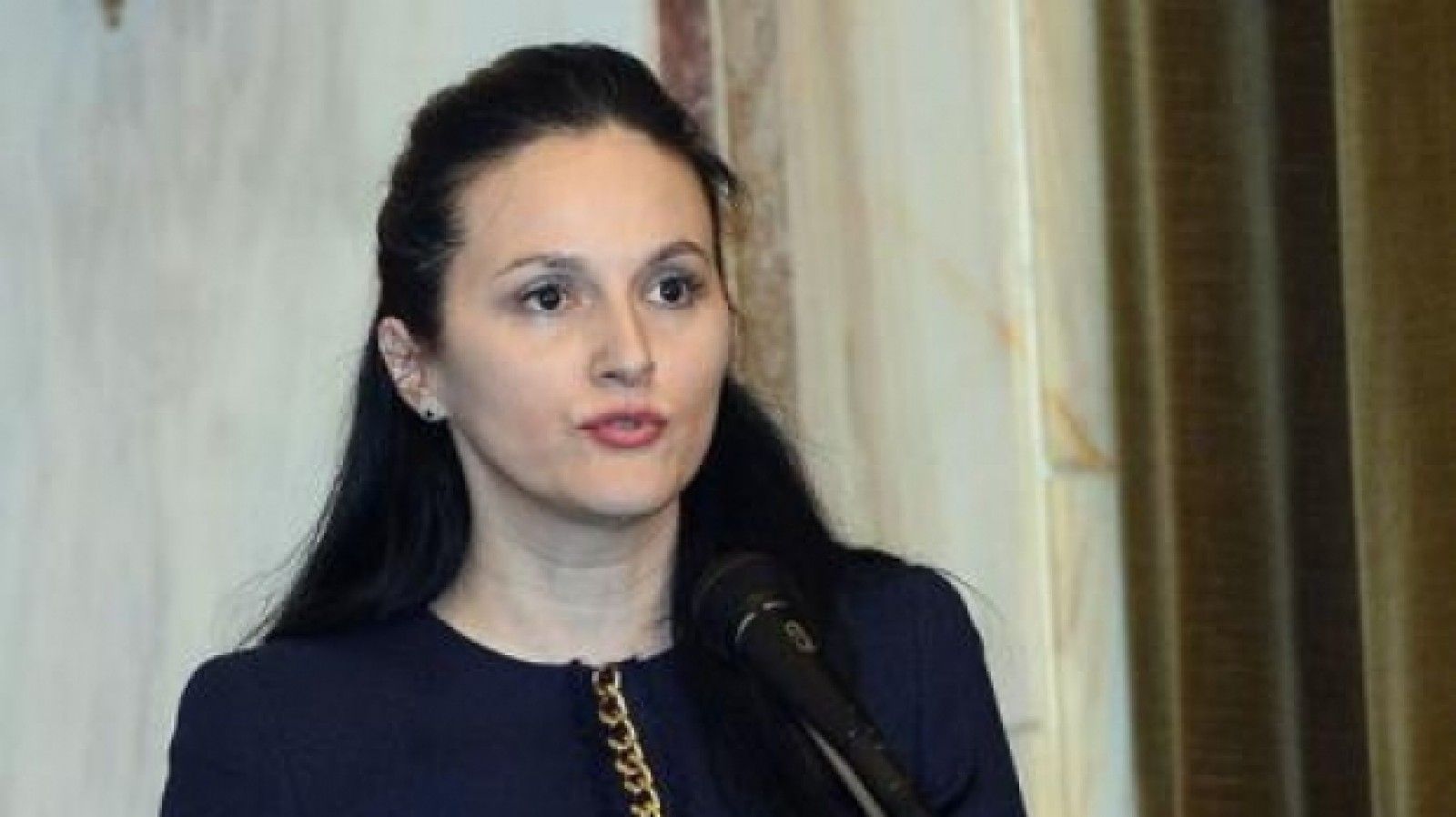 Strategie neaşteptată. Alina Bica vrea să îşi deschidă cabinet individual de avocatură