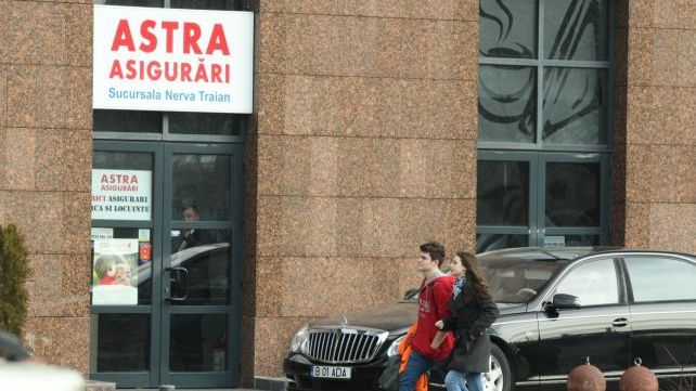 Acţionarii Astra dau şah mat ASF-ului şi KPMG-ului: "Venim noi cu banii pentru redresarea companiei"