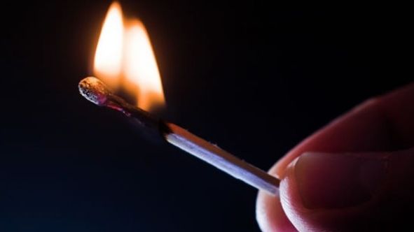 Atac cu sticlă incendiară împotriva unui centru de refugiați din nordul Germaniei