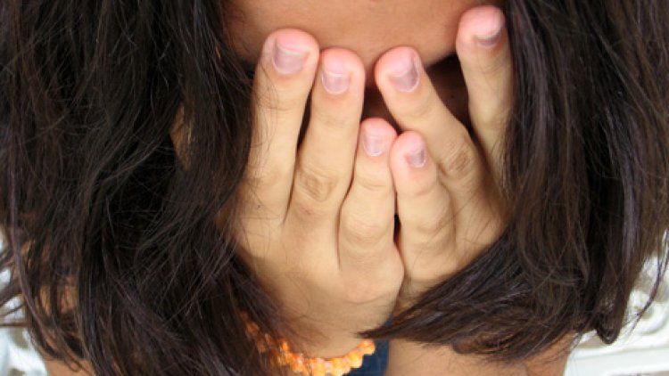 Are 64 de ani şi a întreţinut relaţii sexuale cu trei minore de 10, 11 şi opt ani. Decizia instanţei