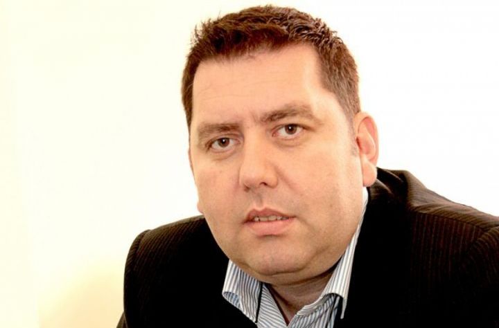 Fostul şef al Poliţiei Locale Ploieşti, Cristinel Toader, reţinut pentru şantaj 