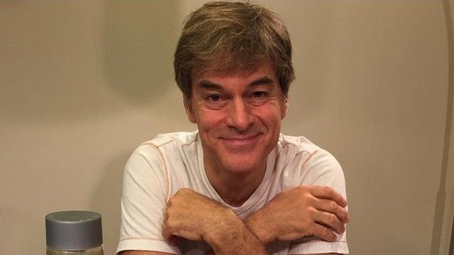 Ce mănâncă celebrul Dr. Oz la micul dejun