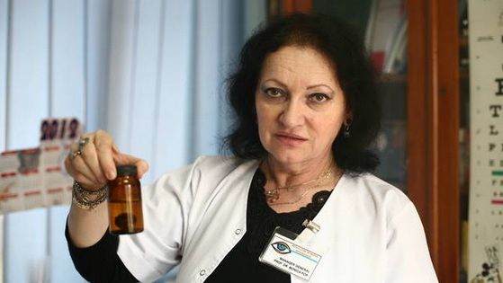 Cinci obiceiuri banale care te pot lăsa fără vedere, conform dr. Monica Pop