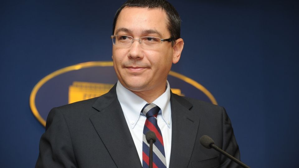 Ponta, postare de ultimă oră pe Facebook: "Aștept răspunsurile partidelor la aceste întrebări" 