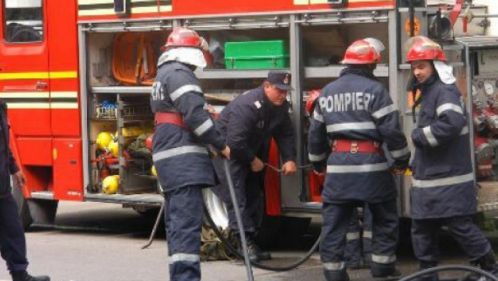 Descoperire macabră. Ce au găsit pompierii într-o garsonieră incendată din Vaslui
