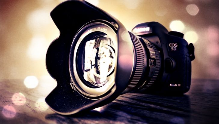 Reduceri eMAG pentru aparate foto DSLR – Care sunt cele mai bune oferte