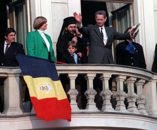 Portretul lui Nicolae, nepot al Regelui Mihai I de România. Imagine emblematică cu cei doi