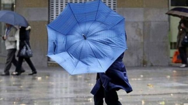 Atenţionare meteo cumplită pentru vineri. Vreme închisă, temperaturi de doar 14 grade în Bucureşti