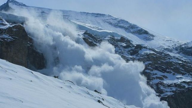 Tragedie. Cinci alpiniști, uciși de o avalanșă în Alpii francezi. Doi sunt dați dispăruți
