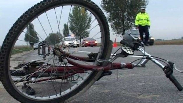 Pieton accidentat de un biciclist beat. I s-a întocmit dosar penal pentru vătămare corporală