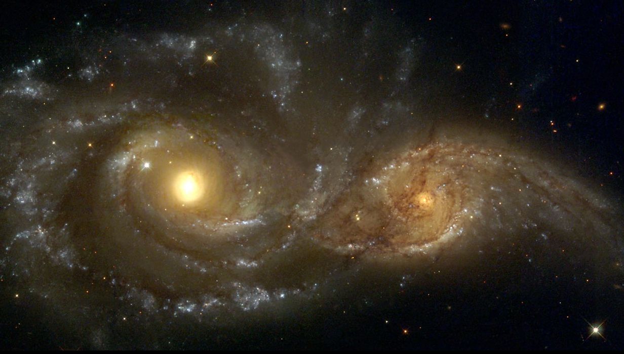 Două găuri negre se ciocnesc mai repede decât se credea. E posibil un tsunami cosmic