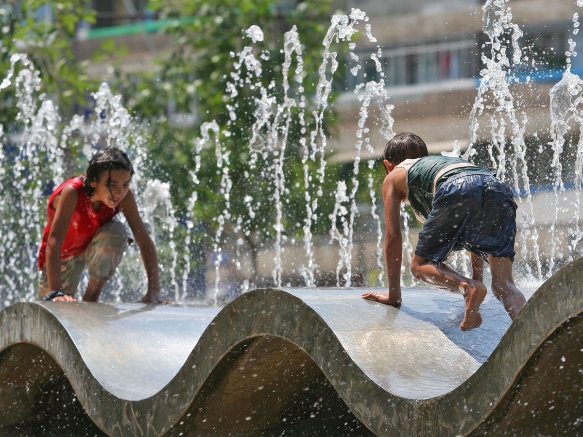 Cod portocaliu de caniculă în sudul ţării. În weekend, vor fi ploi în aproape toată ţara 