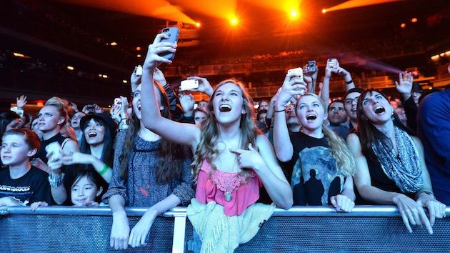 O celebră cântăreaţă americană a fost desemnată "Femeia Anului 2015"