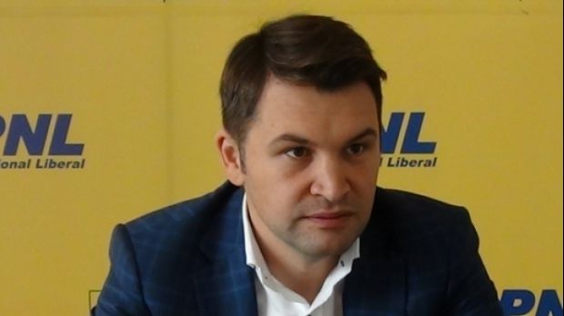 PNL cere respingerea OUG privind traseismul politic 