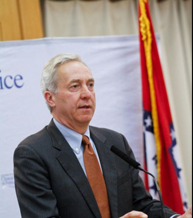 Băsescu, critici la adresa ambasadorului SUA: M-a deranjat. E greşit să stimuleze rămânerea în piaţă