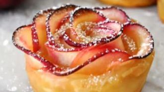 Trandafiri din mere la cuptor! Un desert simplu de tot