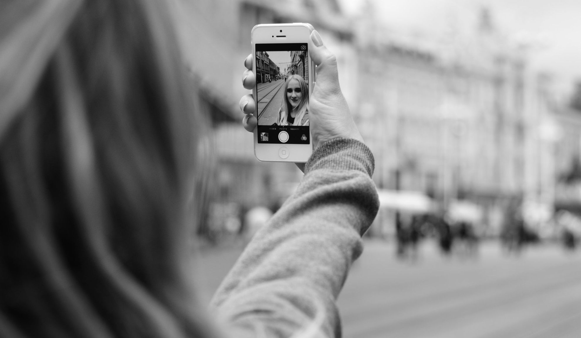 Ce probleme psihice ascunde fenomenul selfie