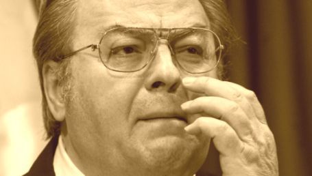 Corneliu Vadim Tudor, înmormântat cu onoruri militare. Incident petrecut la cimitir. Update 