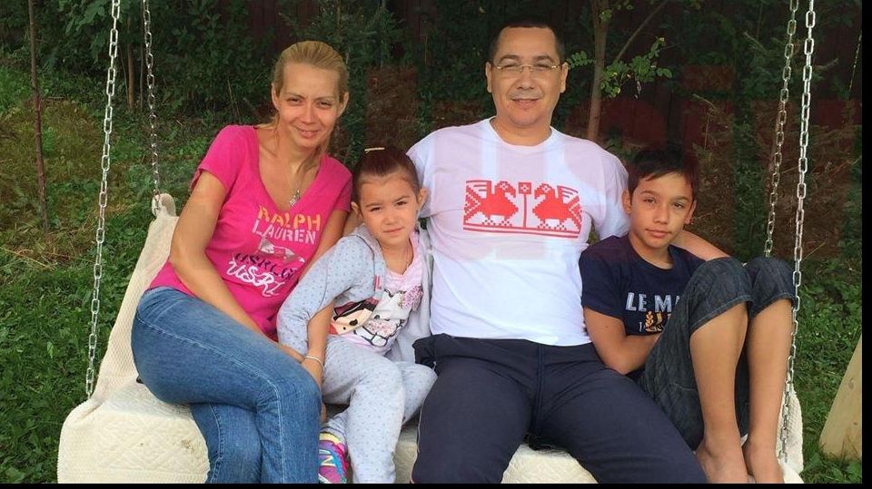 Ce mesaj le transmite Victor Ponta elevilor, în prima zi de şcoală
