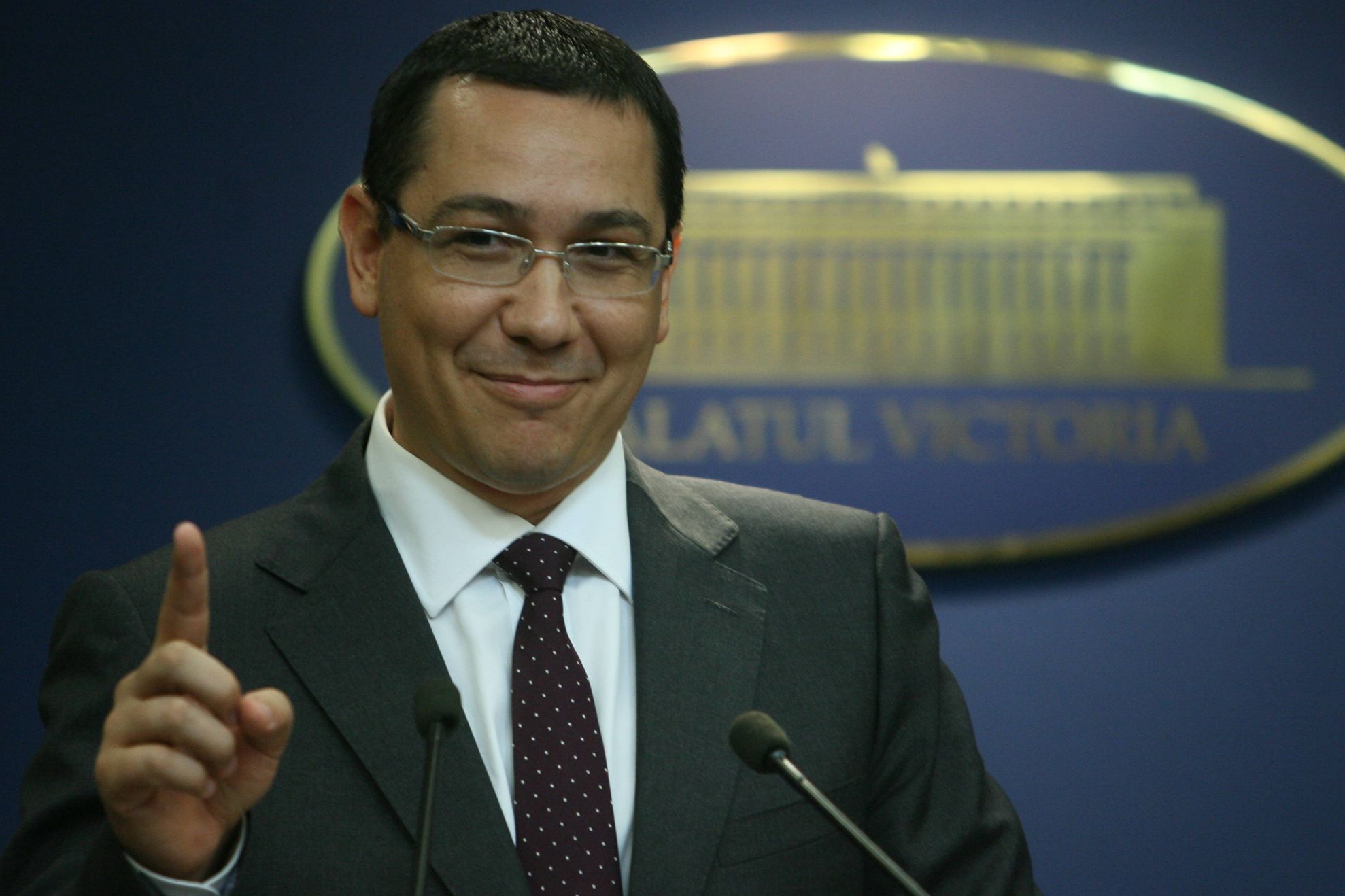 Ponta, noi săgeţi spre Ungaria: Vreau să ne conducem ţara de la Bucureşti, nu de la Budapesta