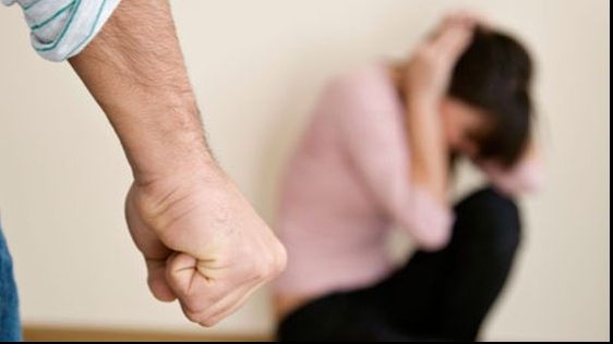 ALERTĂ în Rusia: Vladimir Putin a dezincriminat violențele domestice