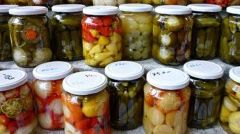 Ingredientul secret din murături! Nu se mai înmoaie niciodată