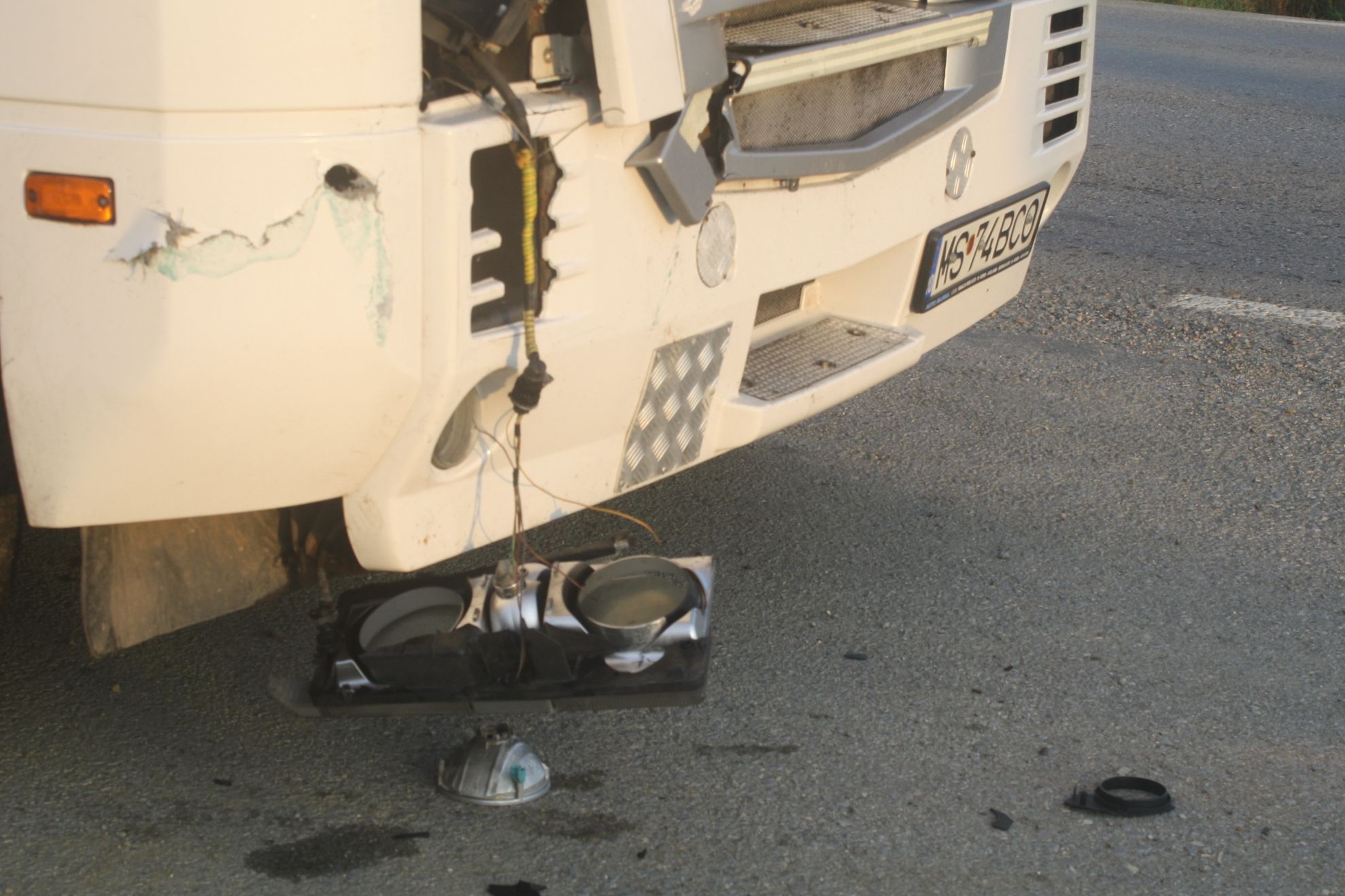 Accident îngrozitor pe DN 68A: un bătrân a fost călcat de două ori de acelaşi TIR