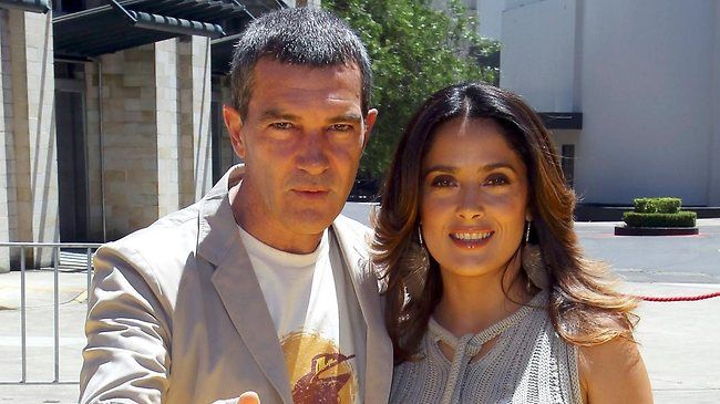  Sylvester Stallone, Antonio Banderas şi Salma Hayek promovează Bulgaria. "Trebuie să vii"