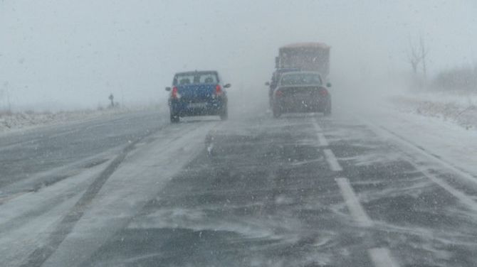 Un nou anunţ de la meteorologi. Până când s-a prelungit avertizarea Cod Galben de ninsori şi ploi