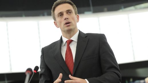 Ivan: Ponta ar trebui să facă un pas în spate, iar Iohannis să desemneze un premier tot de la PSD