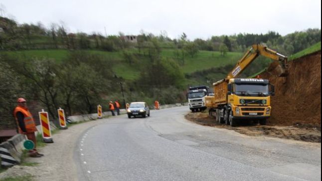 CNADNR a reziliat două contracte pentru modernizarea DN Deva - Oradea