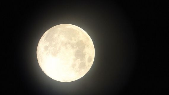 NASA dezvăluie că astronauţii au auzit "muzică bizară" pe faţa ascunsă a Lunii
