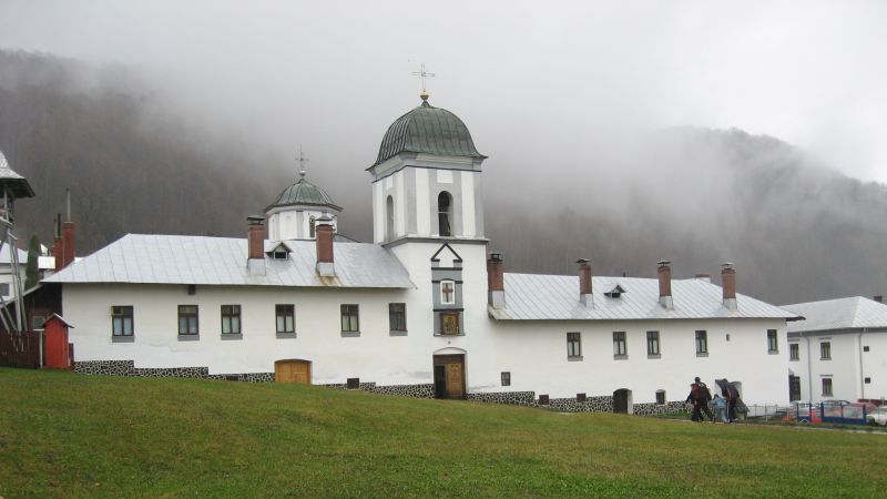 5 locuri unde femeile nu au voie să calce