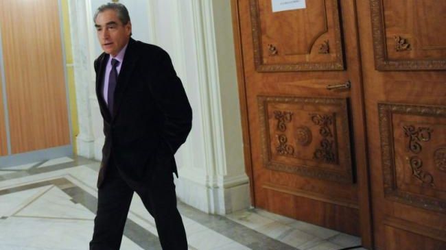 Parchetul cere începerea urmăririi penale a foștilor demnitari Roman, Stănculescu şi Voiculescu