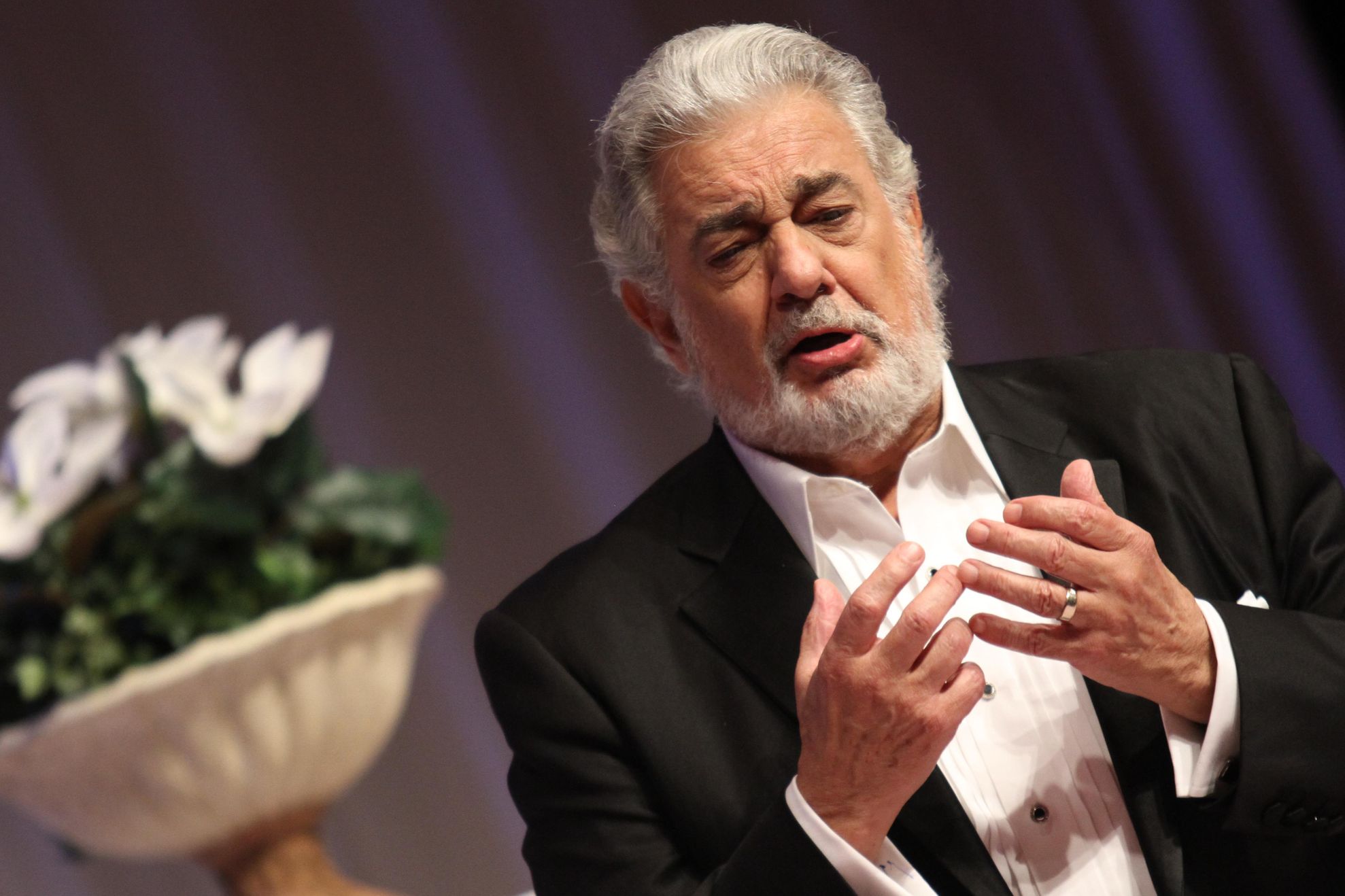 Veste proastă: Placido Domingo a ajuns pe masa de operaţie