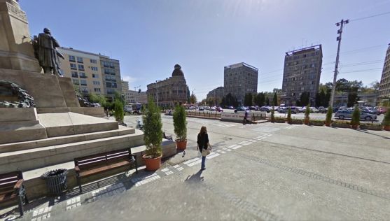 Show erotic şi concert de manele într-o clădire culturală din centrul oraşului Iaşi 