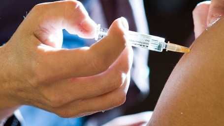 Criză de vaccinuri în România. 35 de mii de copii sunt în pericol