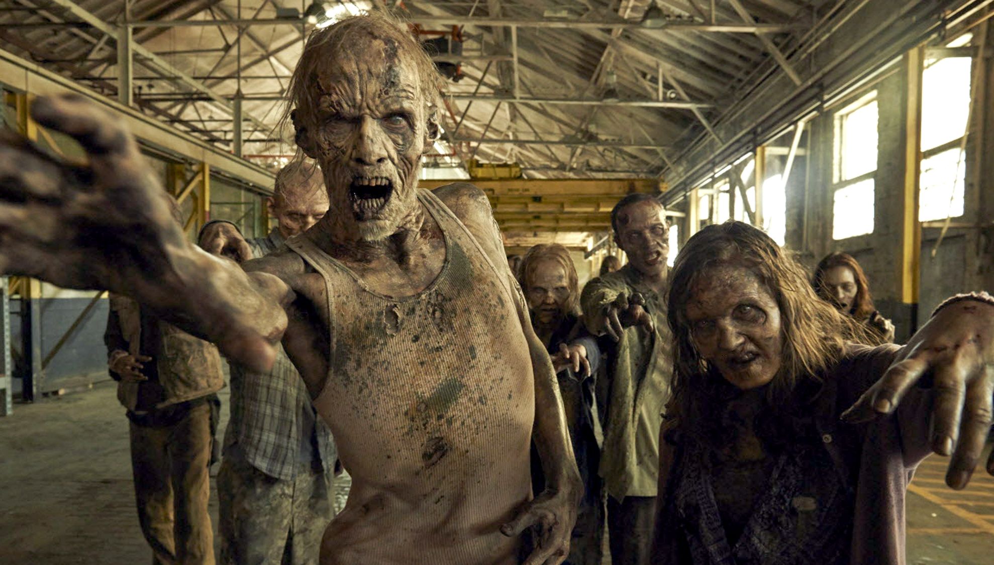 Extrem de bizar: ce s-a întâmplat după ce doi amici s-au uitat împreună la serialul "Walking Dead"